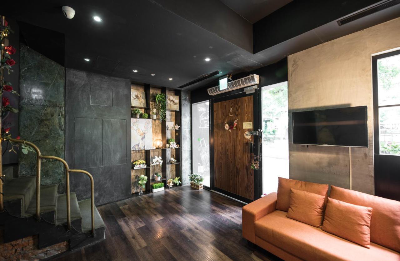 在家行旅 中山館 Hotell Taipei Exteriör bild